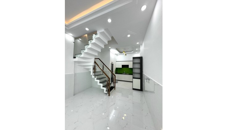 NGAY NGÃ TƯ 4 XÃ - TÂN HOÀ ĐÔNG - NHÀ 3 TẦNG MỚI - 42M2 - 3 PHÒNG NGỦ - HẺM ĐẸP THÔNG - SỔ NỞ HẬU HOÀN CÔNG ĐỦ -  GIÁ CHỈ 4 TỶ